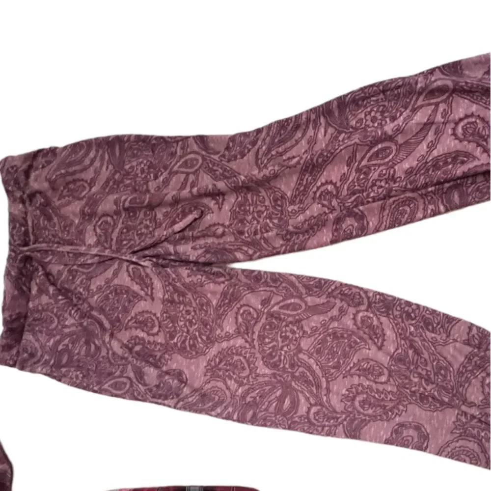 Tahari Paisley Matching Pajama Set S : S - Picture 4 of 6